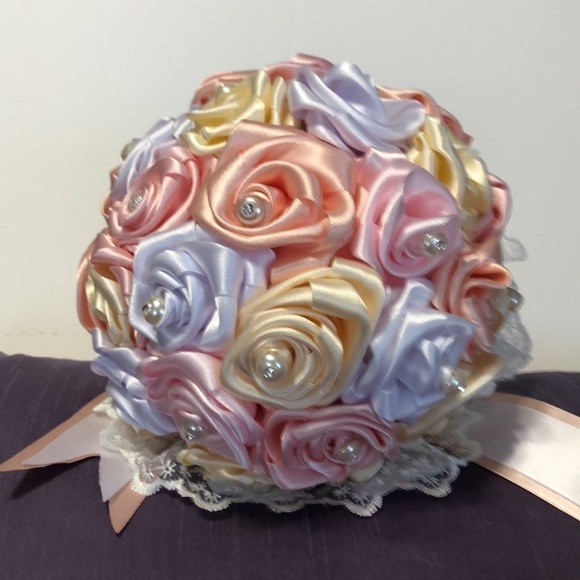 Bridal Bouquet - Picture 6 of 9